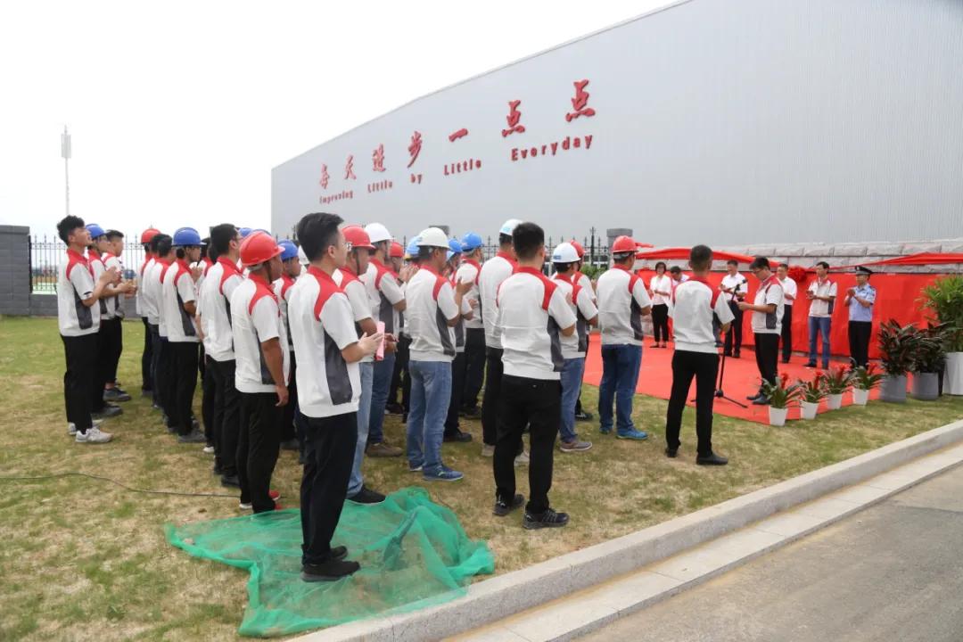 地面防卫军—保卫家园的钢铁长城地面防卫军破解版无限金币