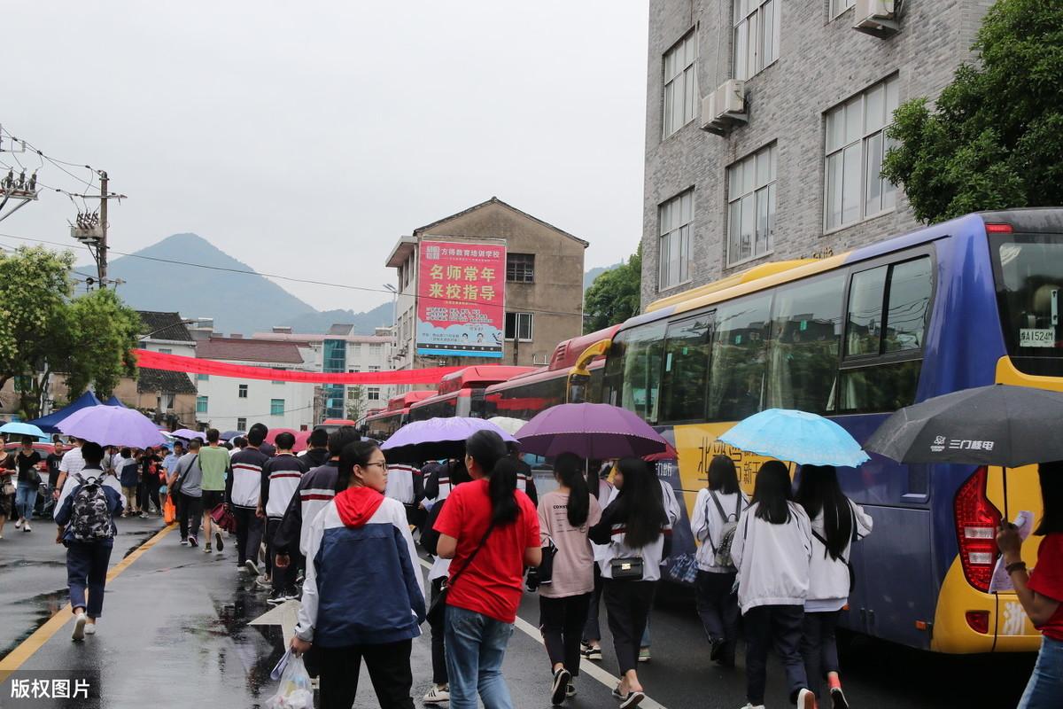 2034年香港开奖结果查询，探索未来与幸运的交汇点！揭秘最新彩票动态及如何便捷地获取信息指南。2024年香港今期开奖结果查询今晚