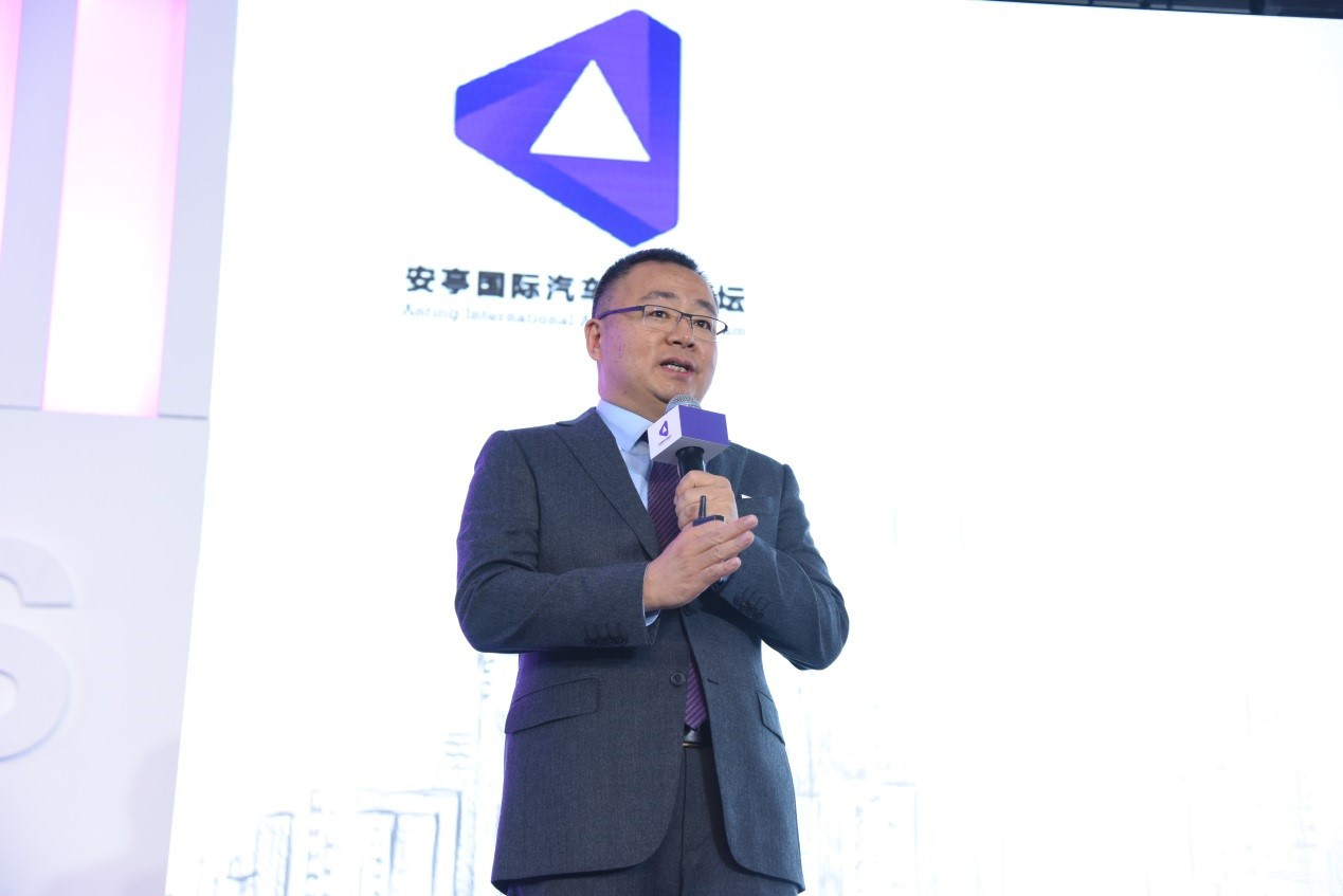 澳门六叔公论坛成功人士，李嘉诚的传奇故事澳门六叔公高手论谈